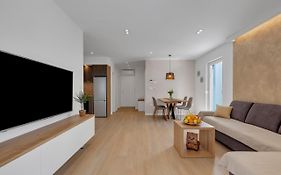 Apartman Roza, Prekrasni Novi Apartman S Parkingom